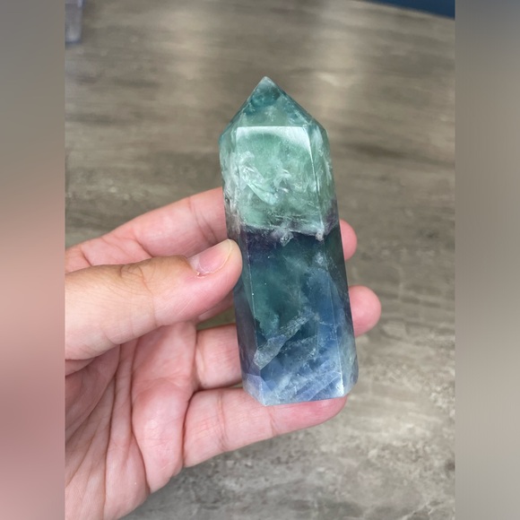 Rainbow Fluorite Tower - Picture 4 of 4